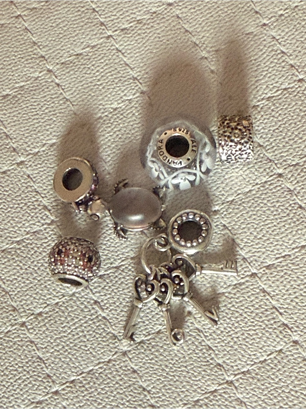 Pandora 4  Charms 1 clip